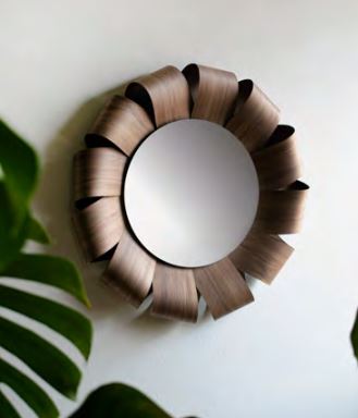 Зеркало Brisa в раме из орехового дерева от интернет-магазина IDODOM.RU