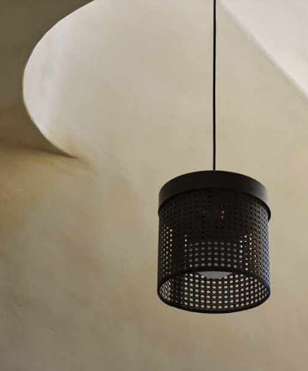 Подвесной светильник Ptan черный / черный ротанг от интернет-магазина IDODOM.RU