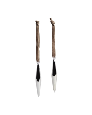 Набор из 2 подвесных украшений Isven из серебристого переработанного стекла, 10 см