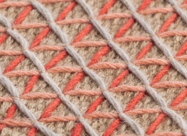 Пуф маленький Raw Pink от интернет-магазина IDODOM.RU