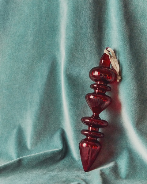 Набор из 2 подвесных украшений Lioren из переработанного красного стекла, 31 см от интернет-магазина IDODOM.RU