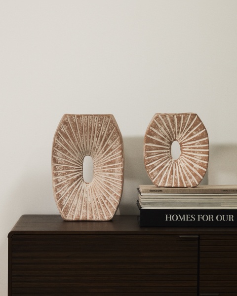 Ваза Valura из папье-маше розового и бежевого цвета 21 см от интернет-магазина IDODOM.RU