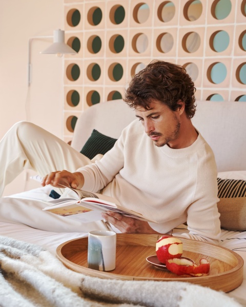 Octavia Прикроватная тумбочка из ясеневой фанеры Ø 55 см от интернет-магазина IDODOM.RU