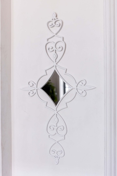 Зеркало Lissman White от интернет-магазина IDODOM.RU