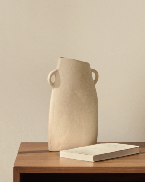 Neti белая ваза из папье-маше, 27 см от интернет-магазина IDODOM.RU