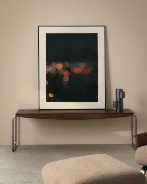 Скамья Tarsel из 100% орехового шпона с конструкцией из матовой стали от интернет-магазина IDODOM.RU