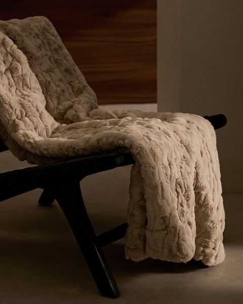 Eyra Жаккардовый пушистый плед 130 х 170 см от интернет-магазина IDODOM.RU