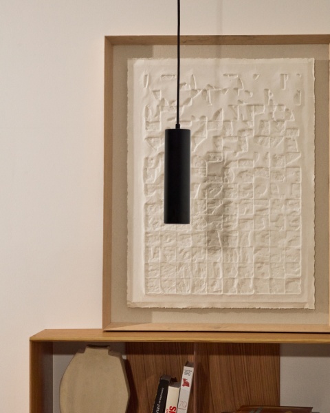 Подвесной светильник Andia из алюминия с черной отделкой от интернет-магазина IDODOM.RU