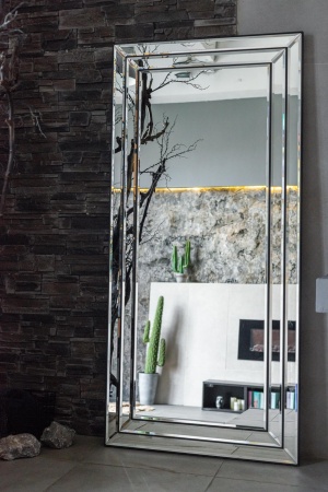 Зеркало Ruiz Black от интернет-магазина IDODOM.RU