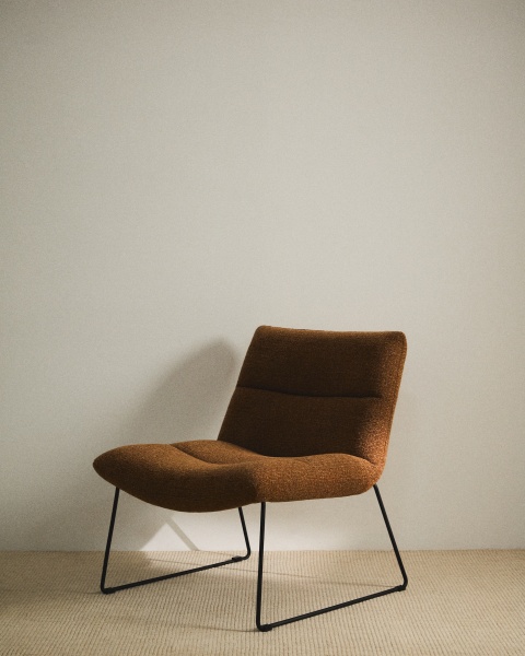 Кресло Asen из терракотового шенилла с черными стальными ножками от интернет-магазина IDODOM.RU