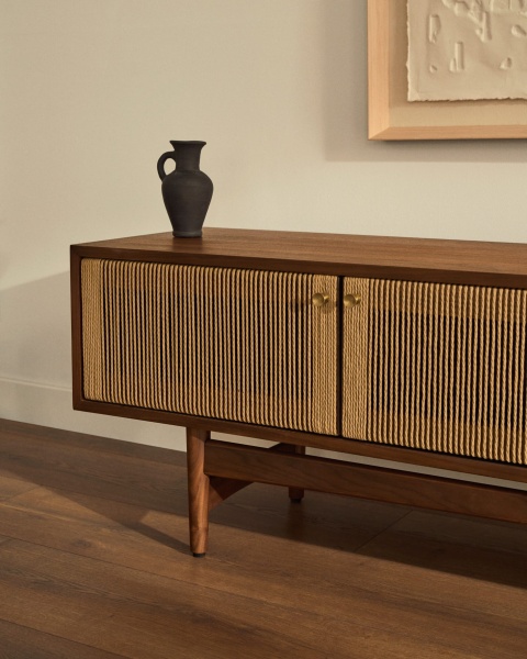 Тумба под ТВ Elan 3 дверцы шпон и массив ореха и шнур 200 х 50 см от интернет-магазина IDODOM.RU