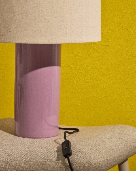 Керамическая настольная лампа Toneric с сиреневой отделкой и хлопковым абажуром от интернет-магазина IDODOM.RU