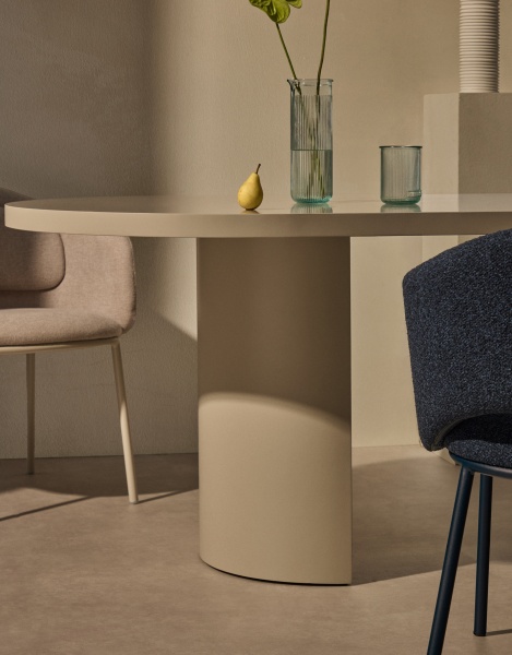 Стол Nealy из лакированного МДФ в отделке экрю, 240 x 100 см от интернет-магазина IDODOM.RU