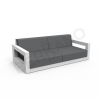 Диван Quarter lounge с подушками белого цвета, аксессуар темно-серого цвета