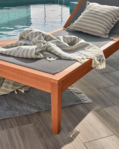 Шезлонг Caterin из эвкалипта зеленый от интернет-магазина IDODOM.RU