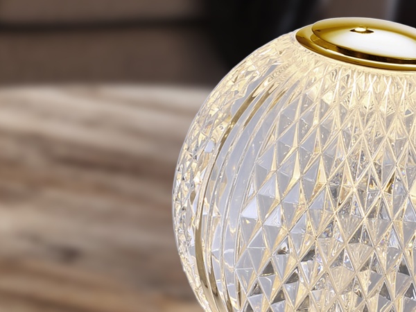 Austral Настольная лампа 1L золотая от интернет-магазина IDODOM.RU