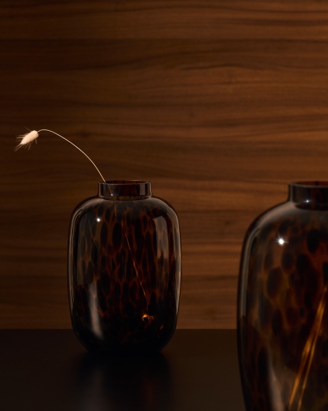 Panth Ваза из коричневого стекла 25,5 см от интернет-магазина IDODOM.RU