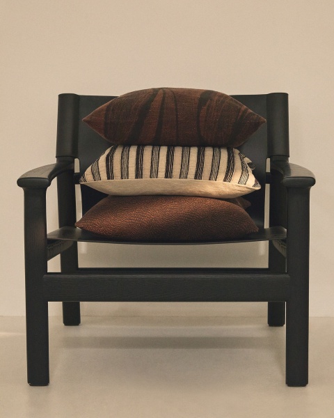 Чехол на подушку Isena из 100% хлопка с разноцветной вышивкой 50 x 50 см от интернет-магазина IDODOM.RU