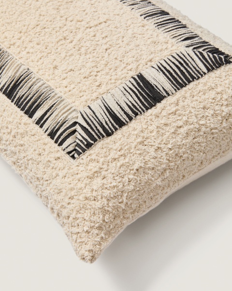 Чехол для подушки Enari хлопковый бежевый с черным 50 x 30 см от интернет-магазина IDODOM.RU