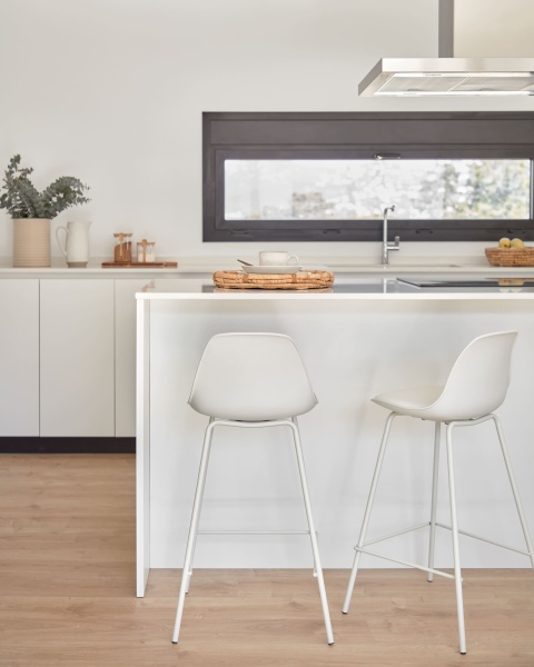 Полубарный стул Lysha белый от интернет-магазина IDODOM.RU