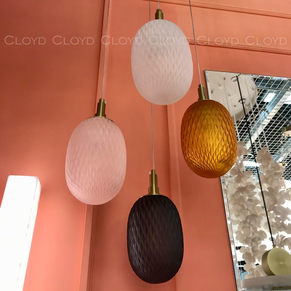 Подвесной светильник Cloyd ZAPFEN P1 / Ø13 см - латунь - розовое стекло (арт.11435) от интернет-магазина IDODOM.RU