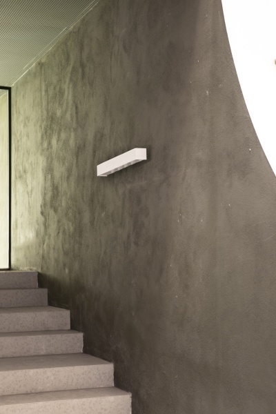 MILO 500 Настенный светильник белый от интернет-магазина IDODOM.RU