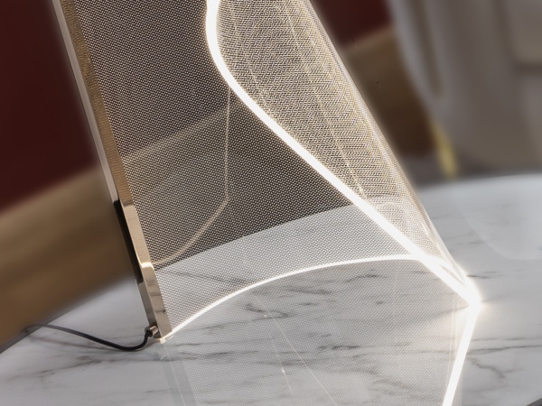 Настольная лампа Velos розовое золото от интернет-магазина IDODOM.RU