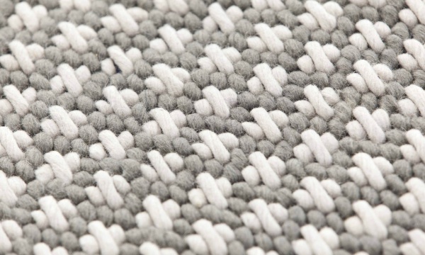 Подушка Silai Light grey - Blue 50x50 от интернет-магазина IDODOM.RU