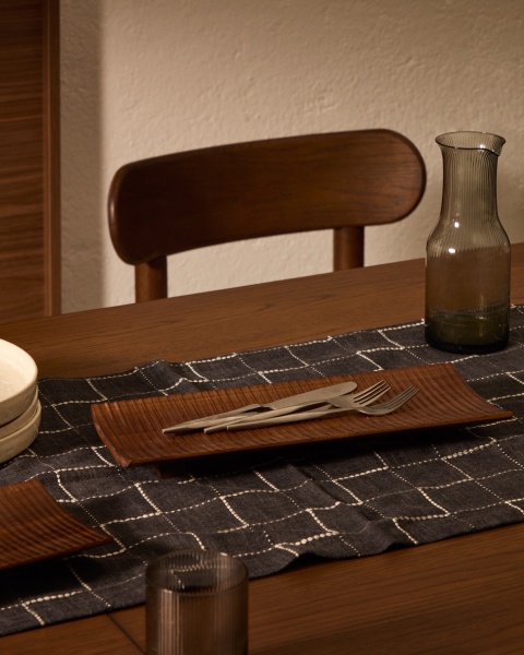 Маленькая сервировочная доска Rommu из акации от интернет-магазина IDODOM.RU