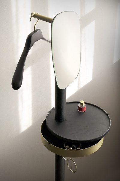 Вешалка напольная с зеркалом Momentos W черный ясень / мрамор Sahara Noir от интернет-магазина IDODOM.RU