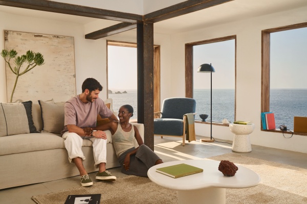 Чехол на 3-местный диван Zenira с подушками из хлопка и льна бежевого цвета, 230 см от интернет-магазина IDODOM.RU