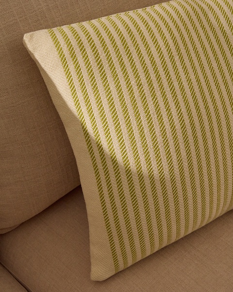 Чехол для подушки Lioris из хлопка в зеленую полоску 60 x 40 см от интернет-магазина IDODOM.RU