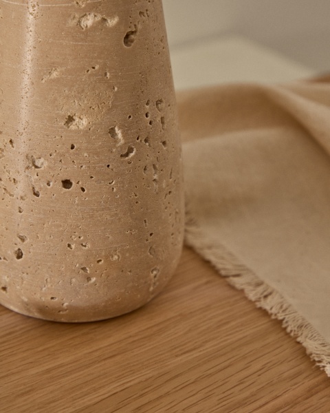 Маленький подсвечник из бежевого травертина Magan от интернет-магазина IDODOM.RU