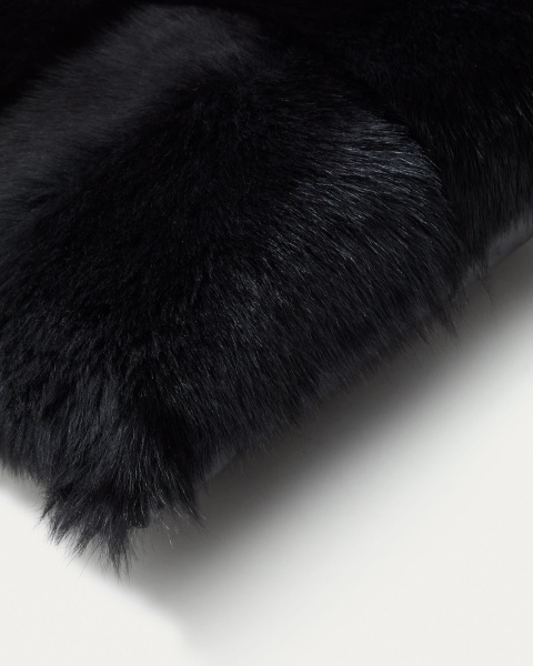 Katny черный кожаный чехол для подушки, 45 x 45 см от интернет-магазина IDODOM.RU