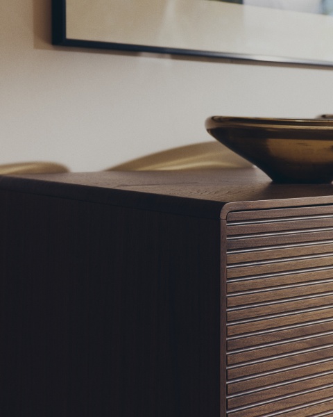 Сервант Norlen с 4 дверцами и 2 ящиками из шпона ореха от интернет-магазина IDODOM.RU