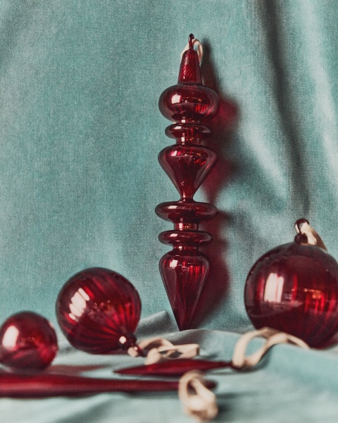 Набор из 2 подвесных украшений Lioren из переработанного красного стекла, 21 см от интернет-магазина IDODOM.RU