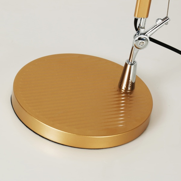 Настольный светильник Legend от интернет-магазина IDODOM.RU