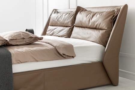 Кровать Дженис из натуральной кожи от интернет-магазина IDODOM.RU