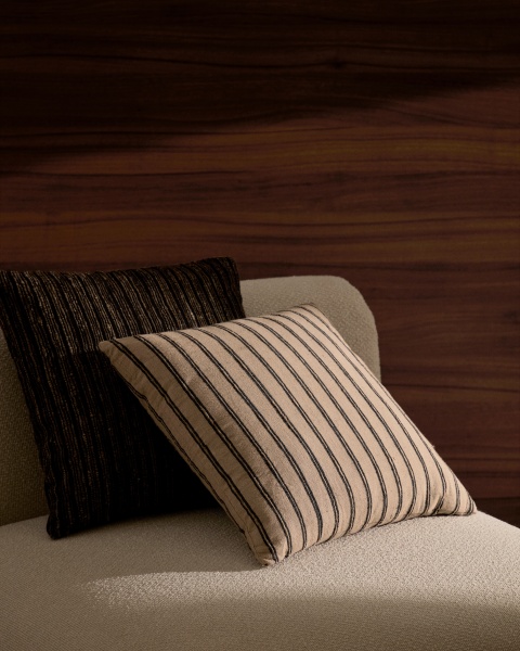 Чехол на подушку Anir из разноцветного шелка и хлопка 45 x 45 см от интернет-магазина IDODOM.RU