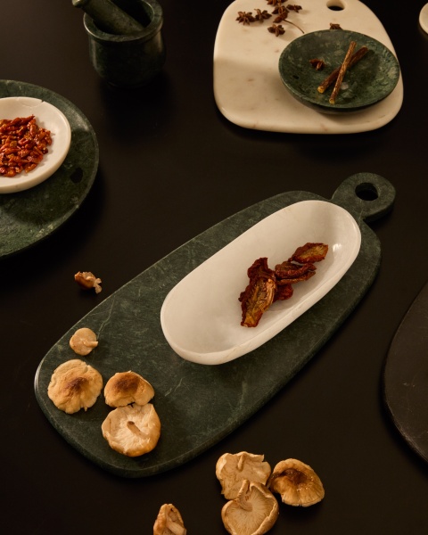 Сервировочная доска из зеленого мрамора Odar от интернет-магазина IDODOM.RU