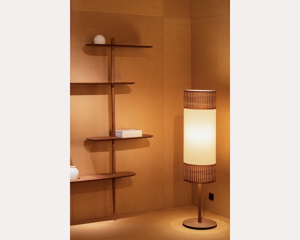 Торшер Tamiz орех/латунь от интернет-магазина IDODOM.RU