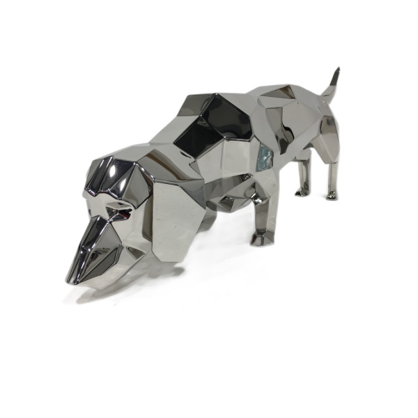 Такса. Полигональная скульптура из нержавеющей стали. Финиш: Полировка. Цвет: Хром.