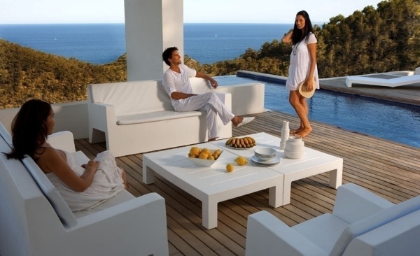 Столик Jut от интернет-магазина IDODOM.RU