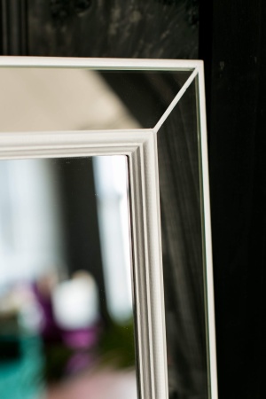 Зеркало Miriada White от интернет-магазина IDODOM.RU