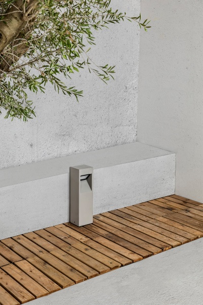 Проблесковый маячок Cast темно-серого цвета H500MM от интернет-магазина IDODOM.RU