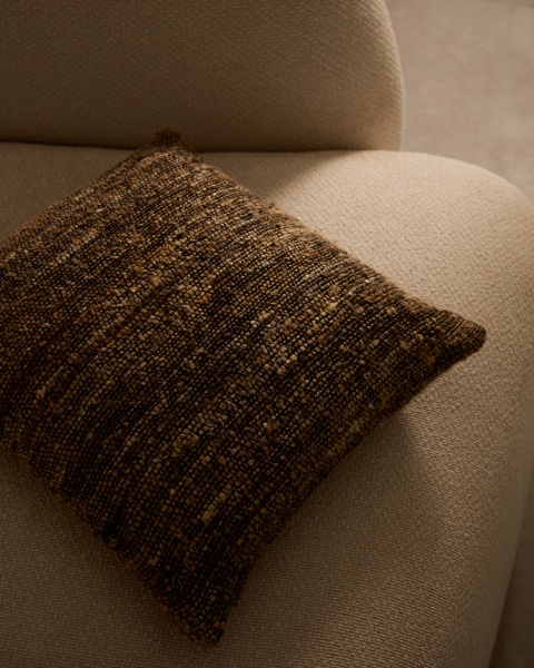 Чехол на подушку Yadit из бежевой вискозы и хлопка 45 x 45 см от интернет-магазина IDODOM.RU