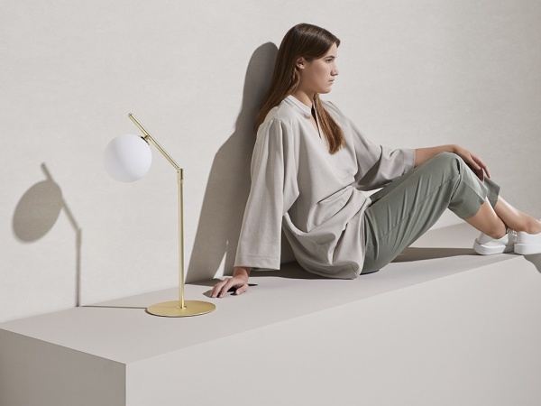 Настольная лампа Endo латунь от интернет-магазина IDODOM.RU