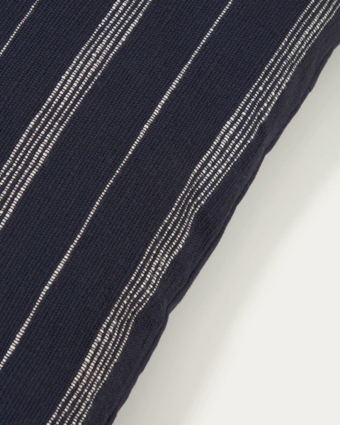 Хлопковый чехол для подушки Adalgisa в черно-белую полоску 45 x 45 см от интернет-магазина IDODOM.RU