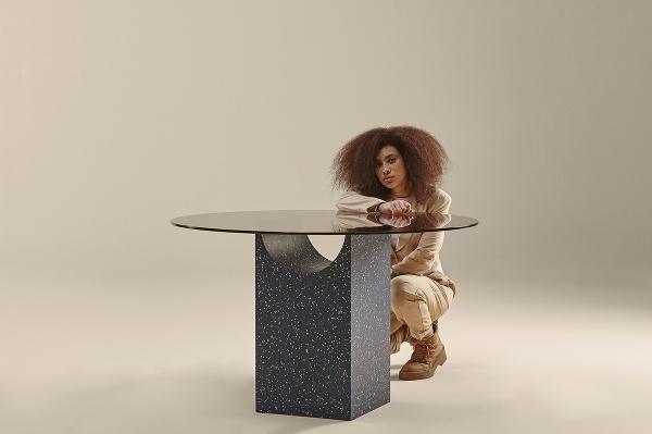 Круглый стол Vestige IQ/стекло от интернет-магазина IDODOM.RU