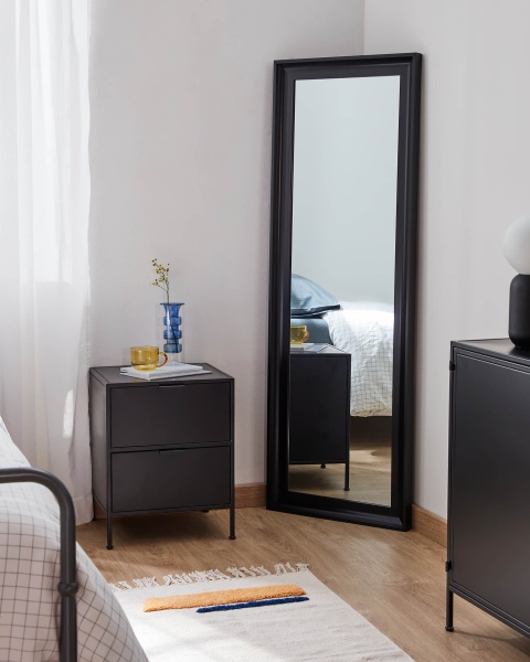 Зеркало Romila в черной раме от интернет-магазина IDODOM.RU